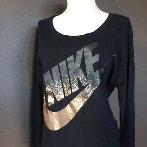 Nike long sleeved cotton blend t-shirt Sz M
